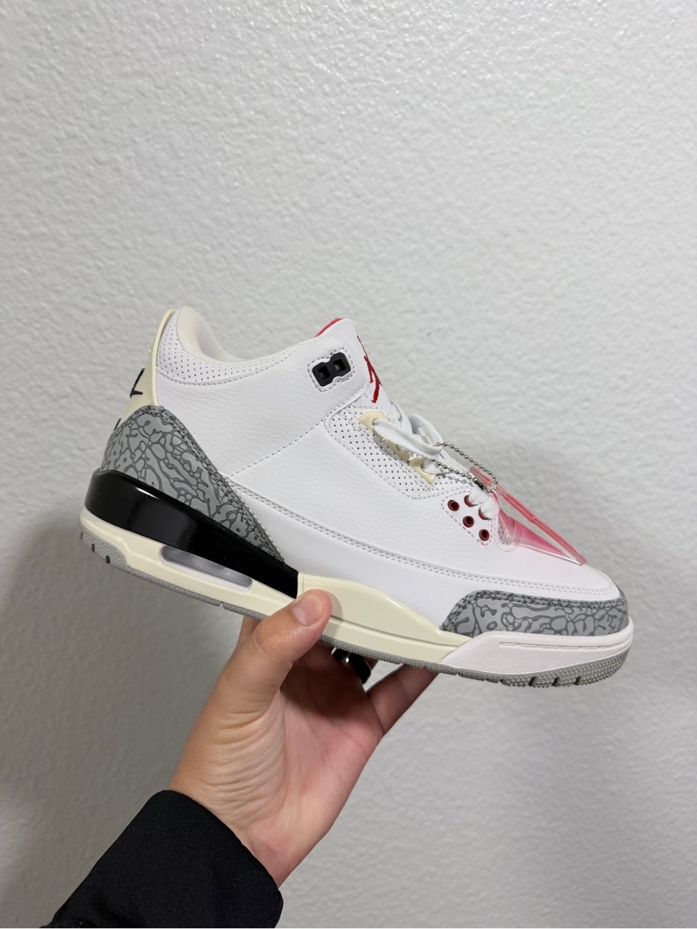 Jordan retro 3 white cement